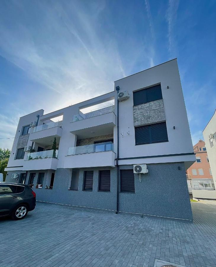Apartman Mik Νόβι Σαντ Εξωτερικό φωτογραφία