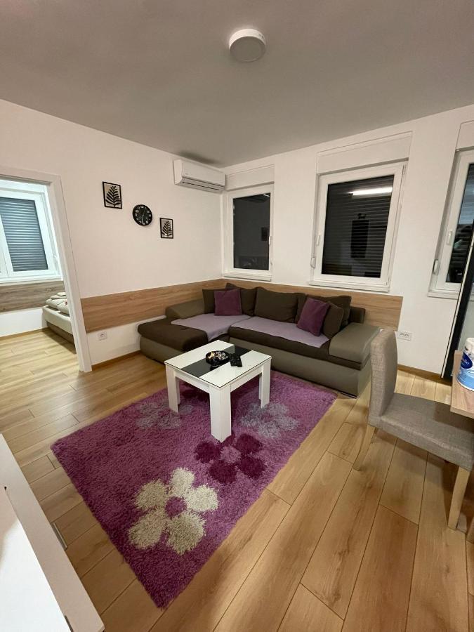 Apartman Mik Νόβι Σαντ Εξωτερικό φωτογραφία